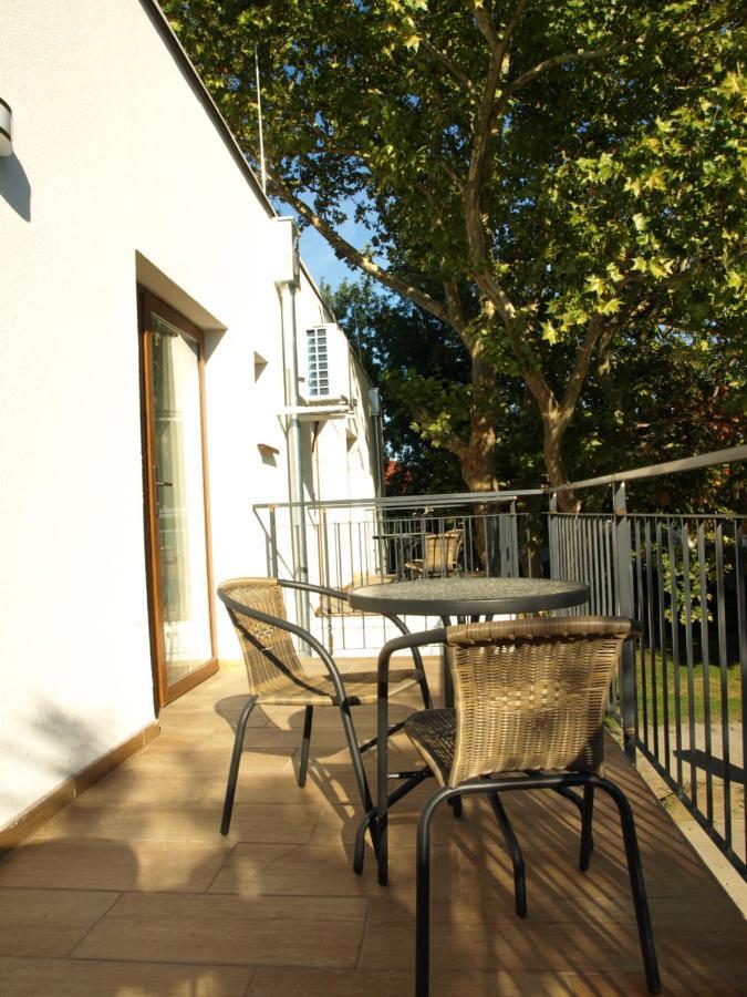 Garden Club Panzio Bed and Breakfast Balatonmáriafürdő Eksteriør billede