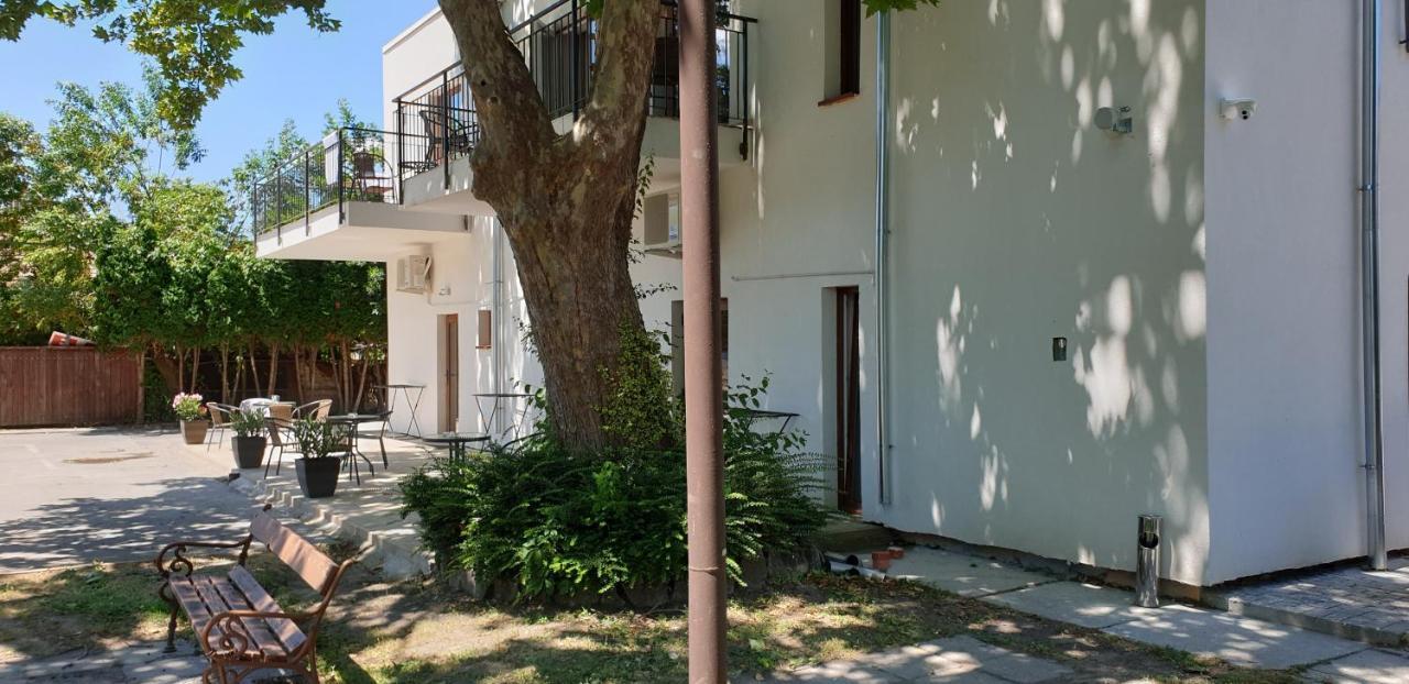 Garden Club Panzio Bed and Breakfast Balatonmáriafürdő Eksteriør billede