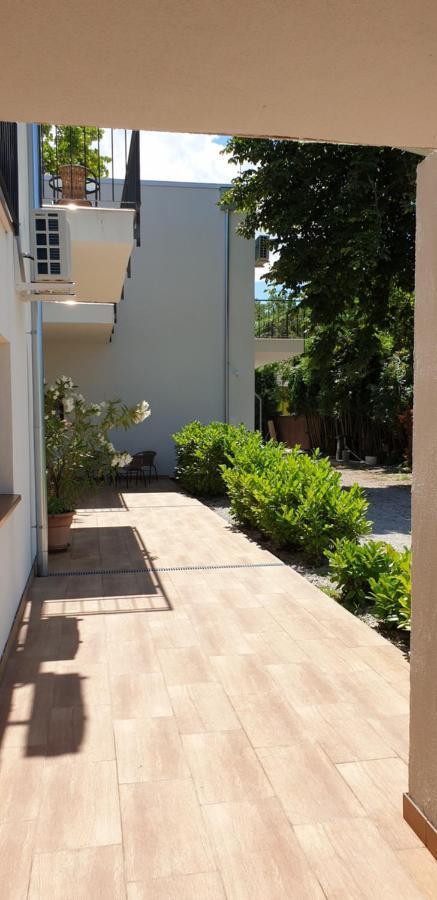 Garden Club Panzio Bed and Breakfast Balatonmáriafürdő Eksteriør billede