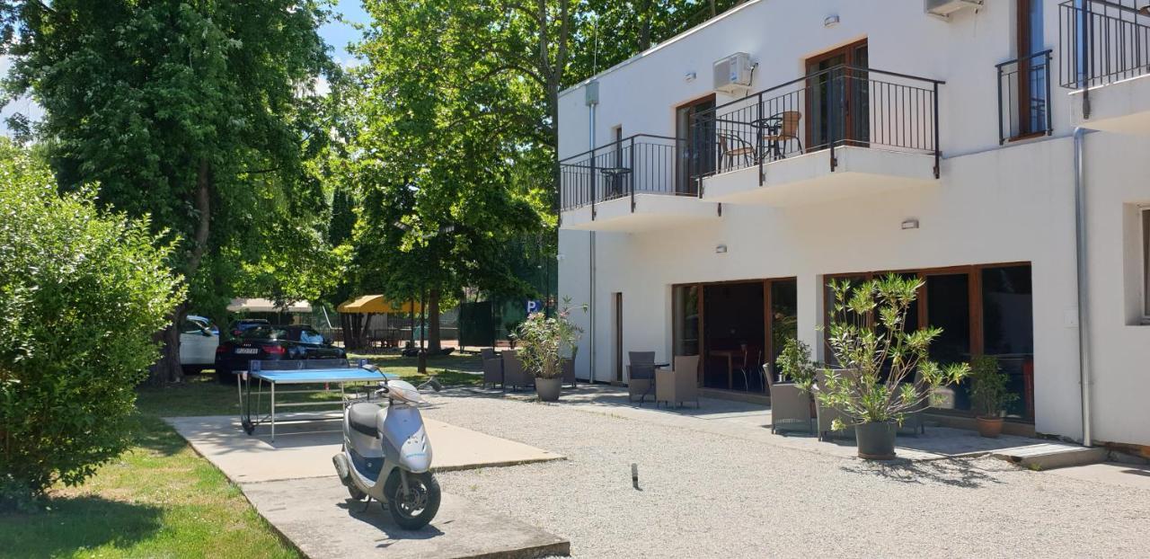 Garden Club Panzio Bed and Breakfast Balatonmáriafürdő Eksteriør billede